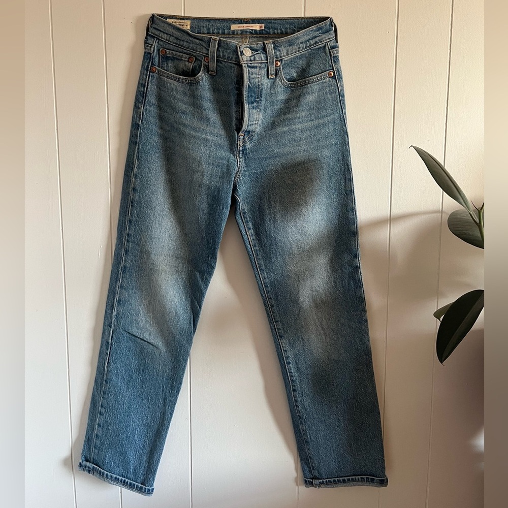 Levi’s Wedgie Straight Jeans